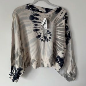 Cropped crewneck ZSUPPLY Buckle top never worn and still has the tags on.